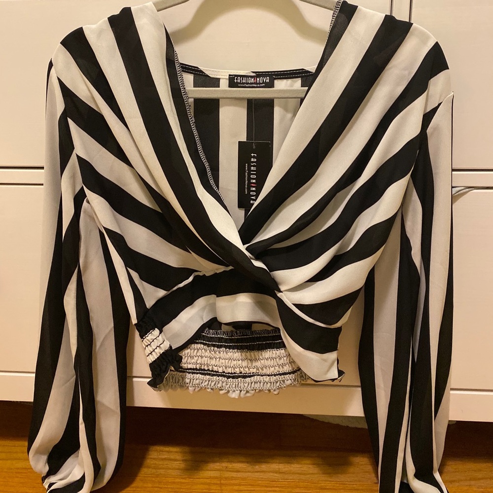 Fashion nova stripped croptop
